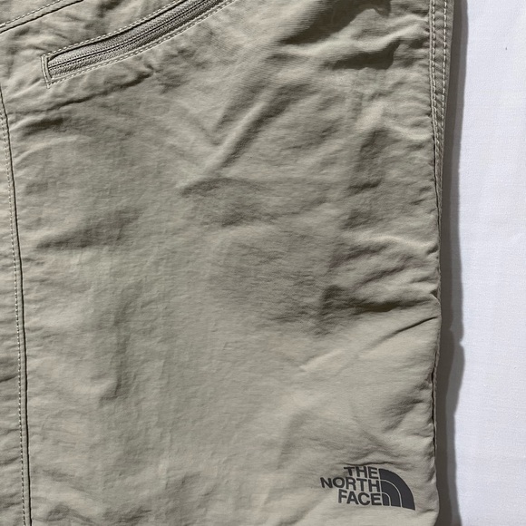 North Face Shorts Mens XL Cargo Pockets Nylon Hiking Outdoor Lightweight - Picture 2 of 9